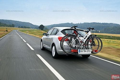 В списке дополнительного оборудования &mdash; фирменное устройство для перевозки двух велосипедов, которое прячется в заднем бампере. Но в этом случае о запаске придется забыть
