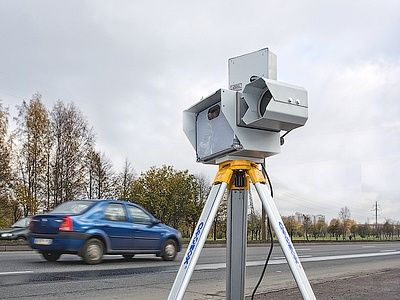 Россиянин похитил спид-камеру на глазах инспекторов ДПС