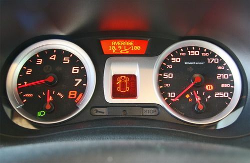 Renault Clio RS. Фото с сайта 