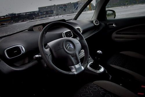 Citroen C3 Picasso. Фото Романа Останина с сайта 