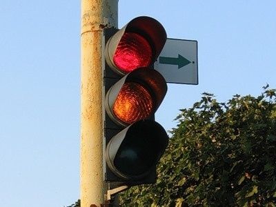 Поворачивать на красный разрешат на шести перекрестах Москвы