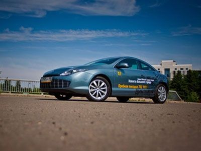 Renault Laguna Coupe - антикризисный суперкар