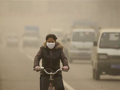 В Китае ввели жесткие меры по ограничению транспорта