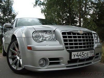 Chrysler 300C SRT8: лови волну