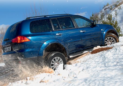 Mitsubishi Pajero Sport один из немногих ныне автомобилей, предназначенных  конкретно для бездорожья. Оправдывает все ожидания