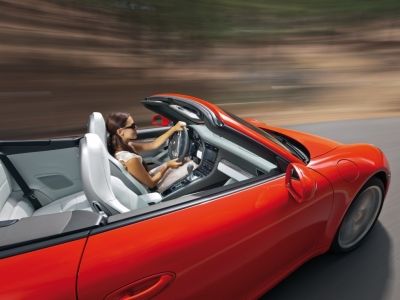 Кабриолеты Porsche защитят от ветра по-новому