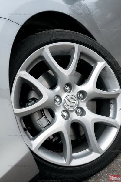 По результатам замеров тормоза Мазды не уступают фордовским, но на гоночной трассе сдаются раньше