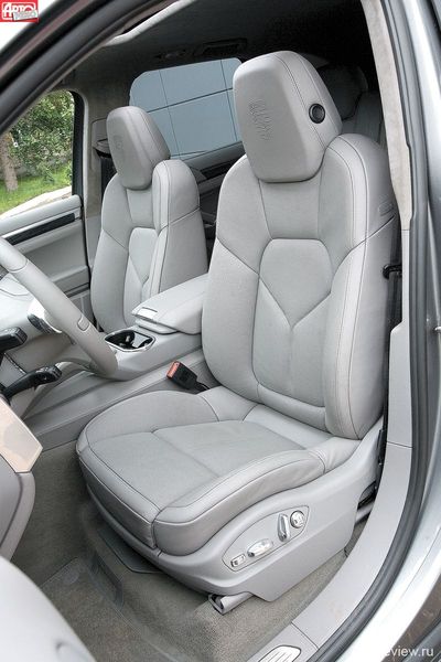 Сиденье с «лоскутной» обивкой прекрасно распределяет нагрузку