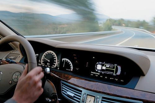 Mercedes-Benz S400 Hybrid. Фото Mercedes-Benz