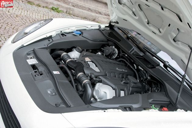 Формой капота Cayenne теперь напоминает Porsche 911