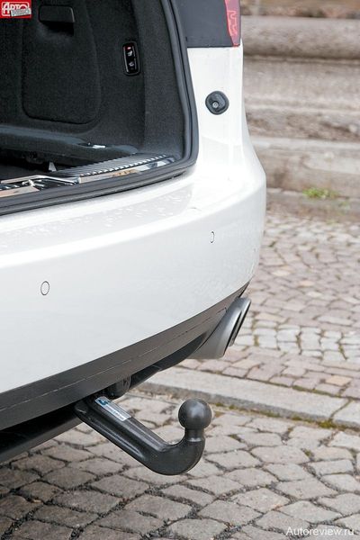 В списке опций — складной фаркоп с электроприводом