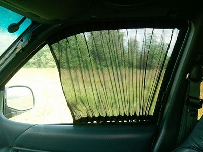 ГИБДД напомнила о недопустимости установки шторок