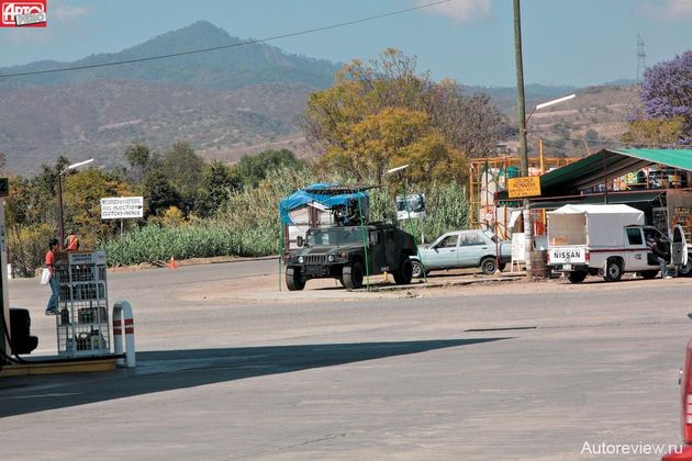 Основные проблемы с наркомафией — на севере Мексики, но и здесь, на юге, на дорогах дежурят военные…