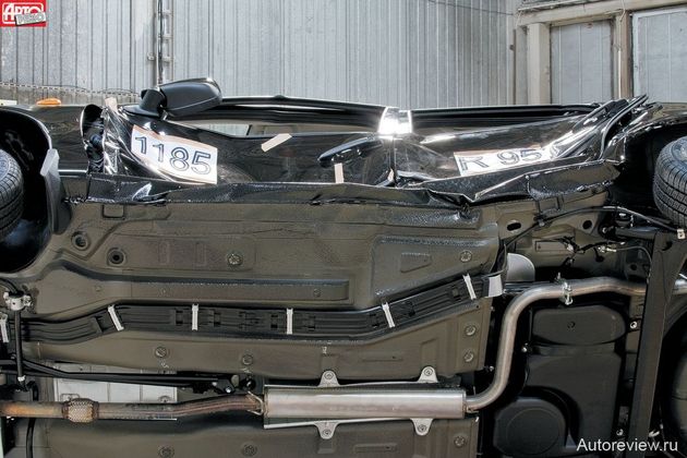 Мощные усилители сохранили форму порога только рядом с площадками под домкрат. Значит, еще есть резерв для улучшений!