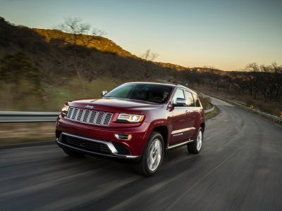 Новые Jeep Cherokee никак не доберутся до владельцев