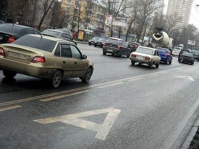 О камерах на выделенных полосах предупредит «бегущая строка»