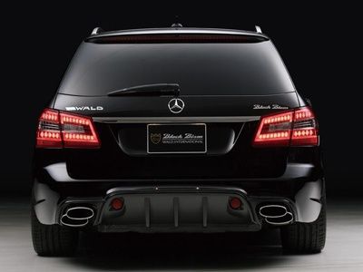 Тюнеры из Wald превратили универсал Mercedes E-Class в «Черного бизона»