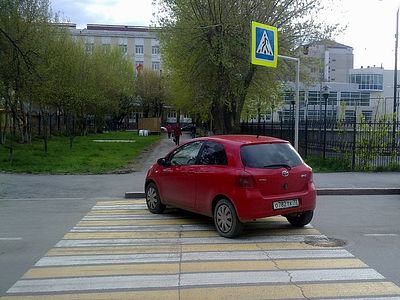 Неуплатившими парковку водителями занялись приставы